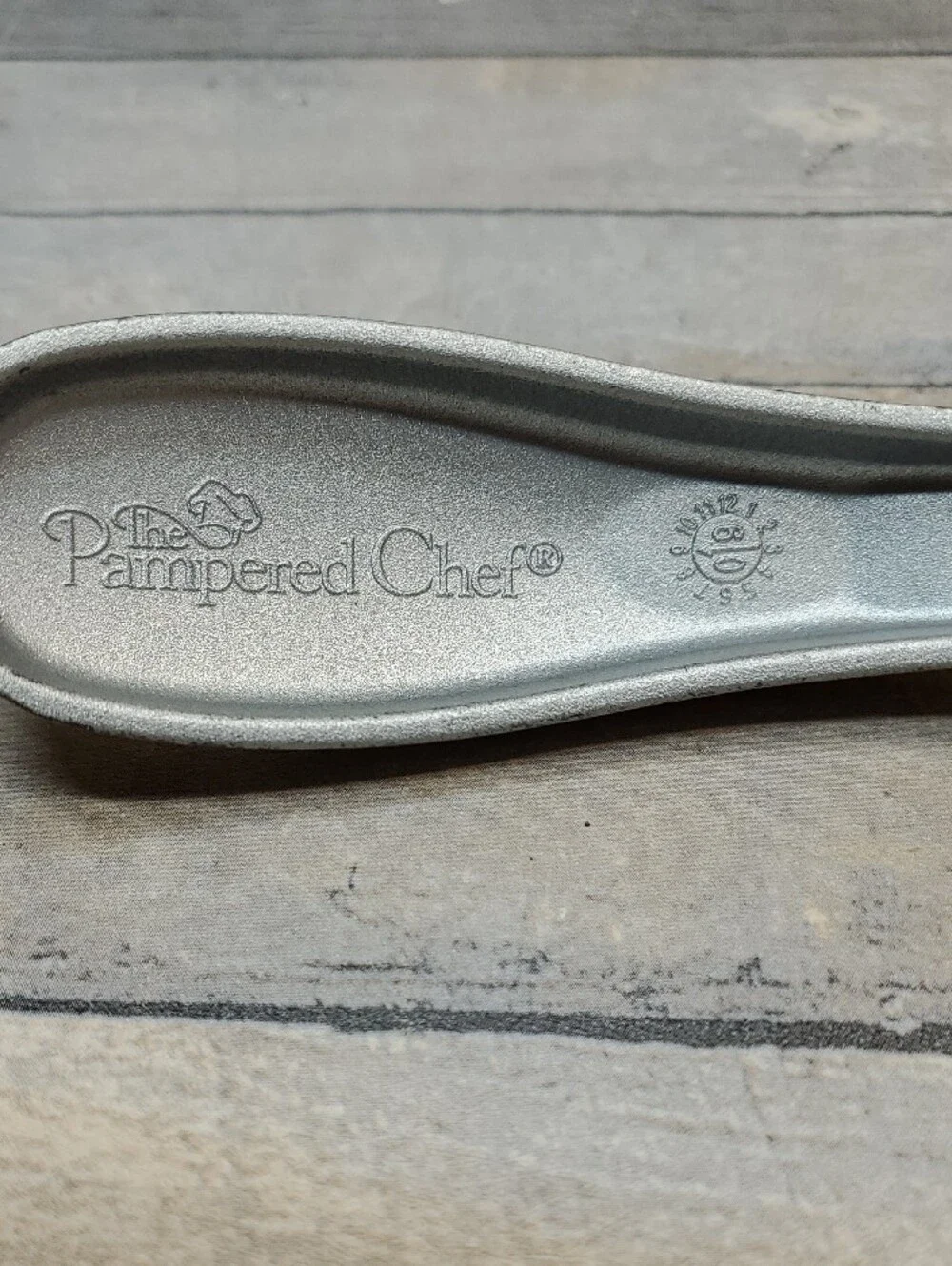 Pampered Chef Garlic Press C11